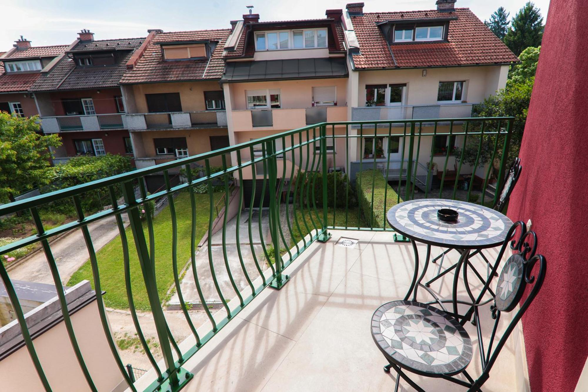 Apart Hotel Asteria Liubliana Exterior foto